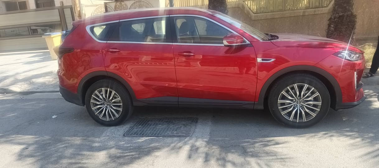 ‏جيتور   jetour x70 plus   1.6L 
‏الموديل: 2023
‏اللون:احمر
‏العداد: ٨٠٠
‏رقم السيارة اربيل 
‏سنويه رقم وهزه جديد
‏مكان السيارة - بغداد
‏للتواصل : ***********
‏المواصفات
‏* إطارات قياس 20 إنچ
‏* فتحة سقف بانوراما
‏* مقصورة الركاب من الجلد الفاخر
‏* مقعد السائق والراكب كهربائية
‏* مقعد السائق مع ذاكرة لحفظ وضعيات الجلوس
‏* مقعد السائق تدفئة وتبريد
‏* مقعد الراكب تدفئة وتبريد
‏*المقاعد الخلفية تدفئة
‏* كاميرات محيطية 540 درجة
‏* شاشة التحكم بقياس 15.6إنچ
‏* * شاشة القيادة بقياس 8 إنچ
‏* نظام أوامر وتحكم صوتي
‏* رادار تفاعلي
‏* تحذير مغادرة المسار
‏* نظام القيادة شبه الذاتية
‏* نقطة عمياء
‏* نظام تحذير الاصطدام الامامي والخلفي
‏* إنارة محيطية
‏* إنارة ترحيبية
‏* المرايا الجانبية قابلة للطي كهربائياً
‏* شاحن هاتف لاسلكي سريع
‏* خاصية إغلاق الشبابيك وفتحة السقف عن بعد
‏* مصابيح أمامية أوتوماتيكية زينون مع مصابيح نهارية LED و التلقائي مع الضوء القريب والبعيد
‏* مسند الذراع الوسطي مع ثلاجة
‏* دخول ذكي (بصمة)
‏* صندوق كهربائي
‏• الفرامل اليدوية الاوتوماتيكي Autohold
‏* وضعيات قيادة متعددة
‏*6 وسائد هوائية
‏* موسيقى ترحيبية
‏* عتبات الأبواب مضيئة
‏* نظام تنقية الهواء مع شاشة لعرض البيئة الخارجية
‏* حساس للمطر
‏      
‏
