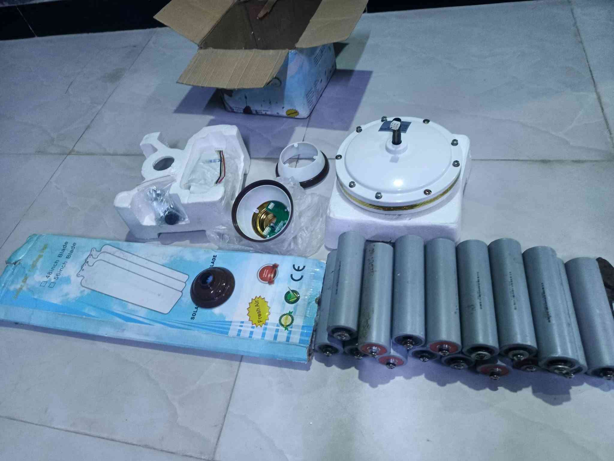 ١٦ بطارية • مروحة سقفية ١٢فولت • بصره