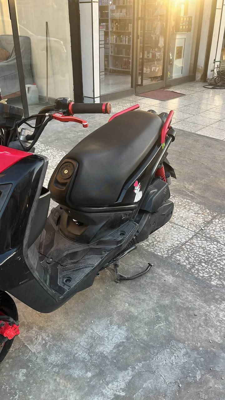 السلام عليكم سكنز جبلي للبيع قبل شهرين نازله من الرمبه وبيه يدات رياضي ودبل رياضي وسبايدر رياضي الدراجه نظيفة
 عارضه مليون و١٠٠  وبيه مجال بسيط

***********
