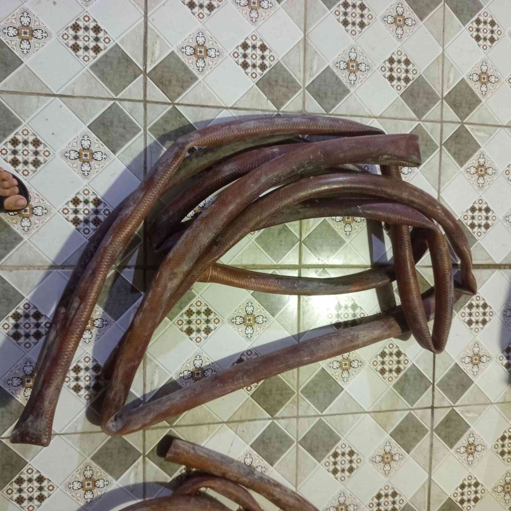 السلام عليكم صوندات ماطور 2 انج روبن مستعملات بس نظيفات الطول 15 متر البيع استفسار مراسله الصفحه او الاتصال *********** مكاني بابل الحمزه الغربي
