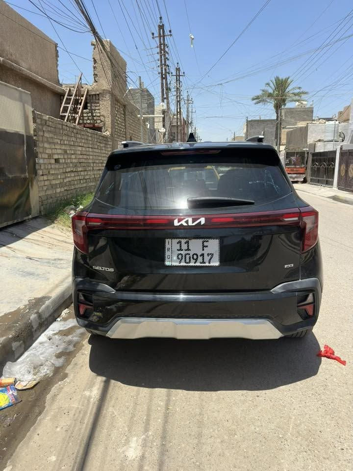 سلتوس 2024 ماشية 29 فقط المواصفات
• المقاعد: جلد صناعي SynTex
 • تدفئة المقاعد الأمامية
 • مقود متعدد الوظائف
 • تشغيل زر
 • مفتاح ذكي Smart Key
 • تشغيل عن بُعد
 • شاشة وسطية 10.25 إنچ
 • عدادات رقمية 10.25 إنچ
‏ • Apple CarPlay
‏ • Android Auto
 • شحن لاسلكي للموبايل
‏ • USB وUSB-C
 • كاميرا خلفية
 • حساسات/أنظمة مراقبة النقطة العمياء
 • تحذير حركة المرور الخلفية
 • تحذير مغادرة المسار
 • مساعد البقاء داخل المسار
 • تحذير التصادم الأمامي
 • فرملة طوارئ أوتوماتيكية
 • مثبت سرعة
 • مثبت سرعة متكيف حسب التجهيز
 • تحكم بالمناخ
 • جنوط 17 إنچ حسب الفئة
‏ • AWD Lock للطرق الزلقة والصعبة
 • أوضاع قيادة  Normal / Eco / Sport / Smart

***********
