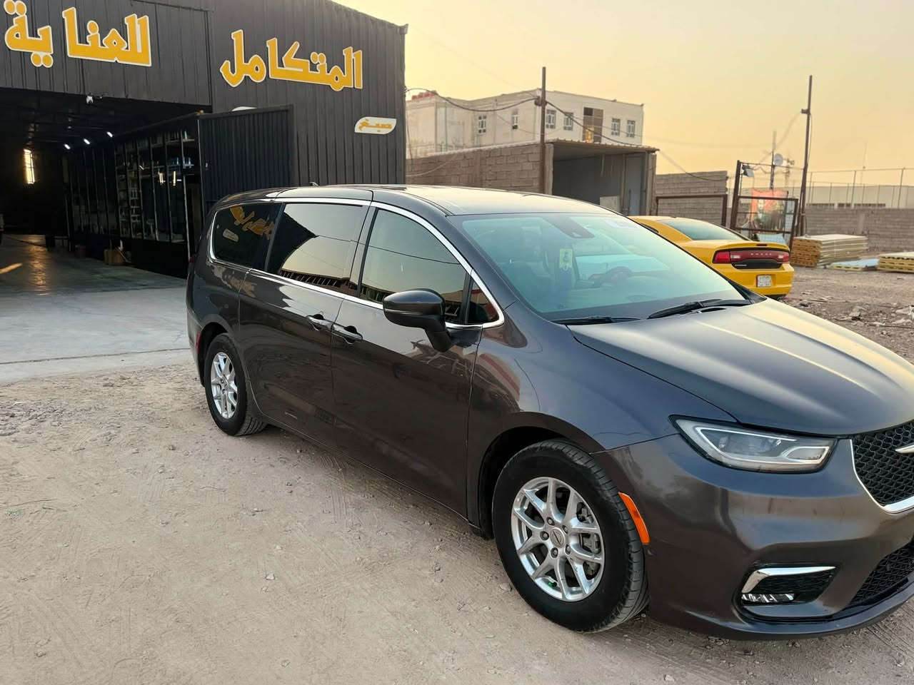 السلام عليكم 
كرايسلر باسفيكا ( رقم بغداد بسمي )
مـوديل (2023)
ماشيه ( 40 km )
فول مـوآصـفآت عدآ آلفتحه‏‏ 1/1
#المواصفات ✅
1. هندبريك بصمه 
2.حجم المحرك 6سلندر 3600
3.بصمه 
4.تشغيل عن بعد 
5.هيترات بالكشنات 
6.رادرات
7.مانع انزلاق
8.كشنات سياحي بلع 
9.بيبان كهرباء (تحكم ريمونت) 
10.صندوك كهرباء 
11.لايتات لد 
12.اشاير بل المري 
13.رادار جانبي 
14.رادار امامي وخلفي 
15.كشنات كهرباء 
16تحكم ستيرن 
17.تحكم شاشات كبيره 
18.تنبيه الخروج عن المسار 
19.تدفئة الكراسي الاماميه والستيرن والمري الخارجية
20. 7 راكب 
21.توقف ذاتي عند الاخطار 
22.كامره 360 درجه 
 —————————————————————————
حادثها ( جاملغ امامي مبدل + بارد جاملغ خلفي )

‎العنوان ( ذي قار - قضاء الشطره )

السعر 235 بيه مجال قليل 
 
الرقم ( *********** )
         ( *********** ).
