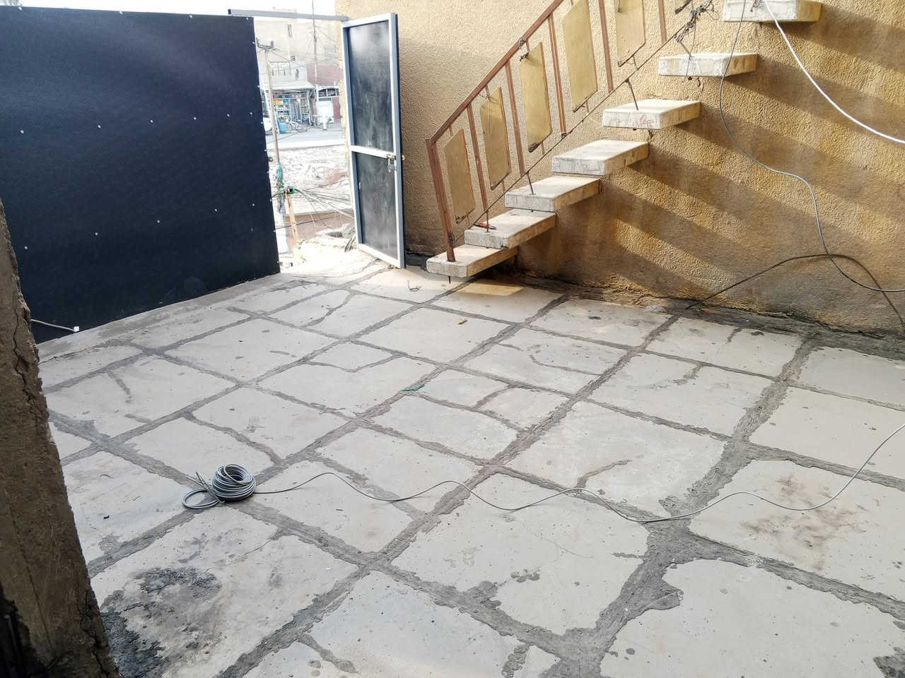 للايجار • دور ثاني • شارع الضغط