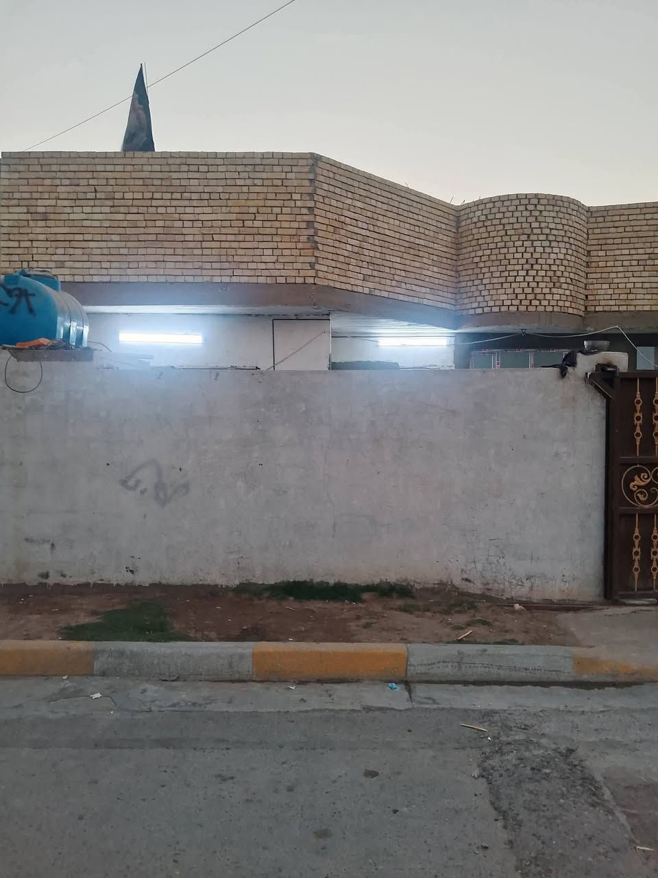 بغداد • ٢٠٠م • غرفتين