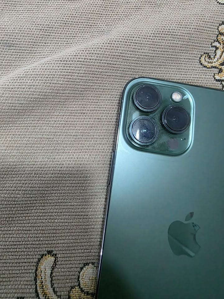 آيفون ١٣ برو ماكس • ٢٥٦ • بطارية ٧٩