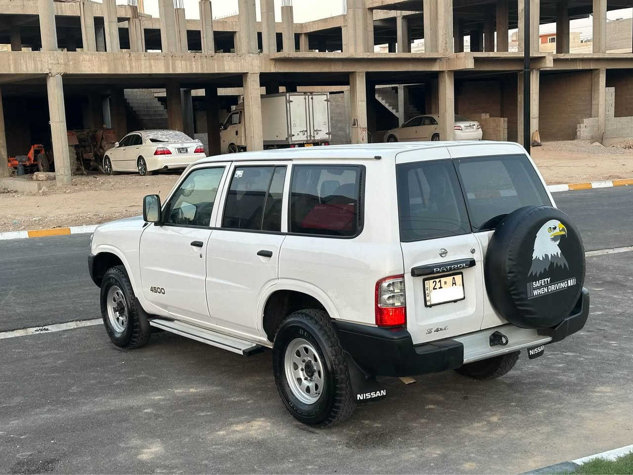 نيسان بترول 2002 محسن ناو سپى
گير مةكينةي بةشةرت
ناوي لة حاسيبةدا نية.  
4 تايةي تازةي دلوب ياباني 
بةناوي خومة رقمو سنوية نوية. 
تةبريد بةشةرت. 
***********…
***********….
……….
نيسان بترول 2002 محسن داخل ابيض
4 تايرات لوك. 
گير محرك ابشرط.
بسمي رقمو سنوية كلة جديد
انيط اترول للبصرة ابشرط حاسيبة. 
تبريد ثلج. 
كامل جاهز. ابدون مسرف. 
***********….
***********…. كالار, السليمانية
