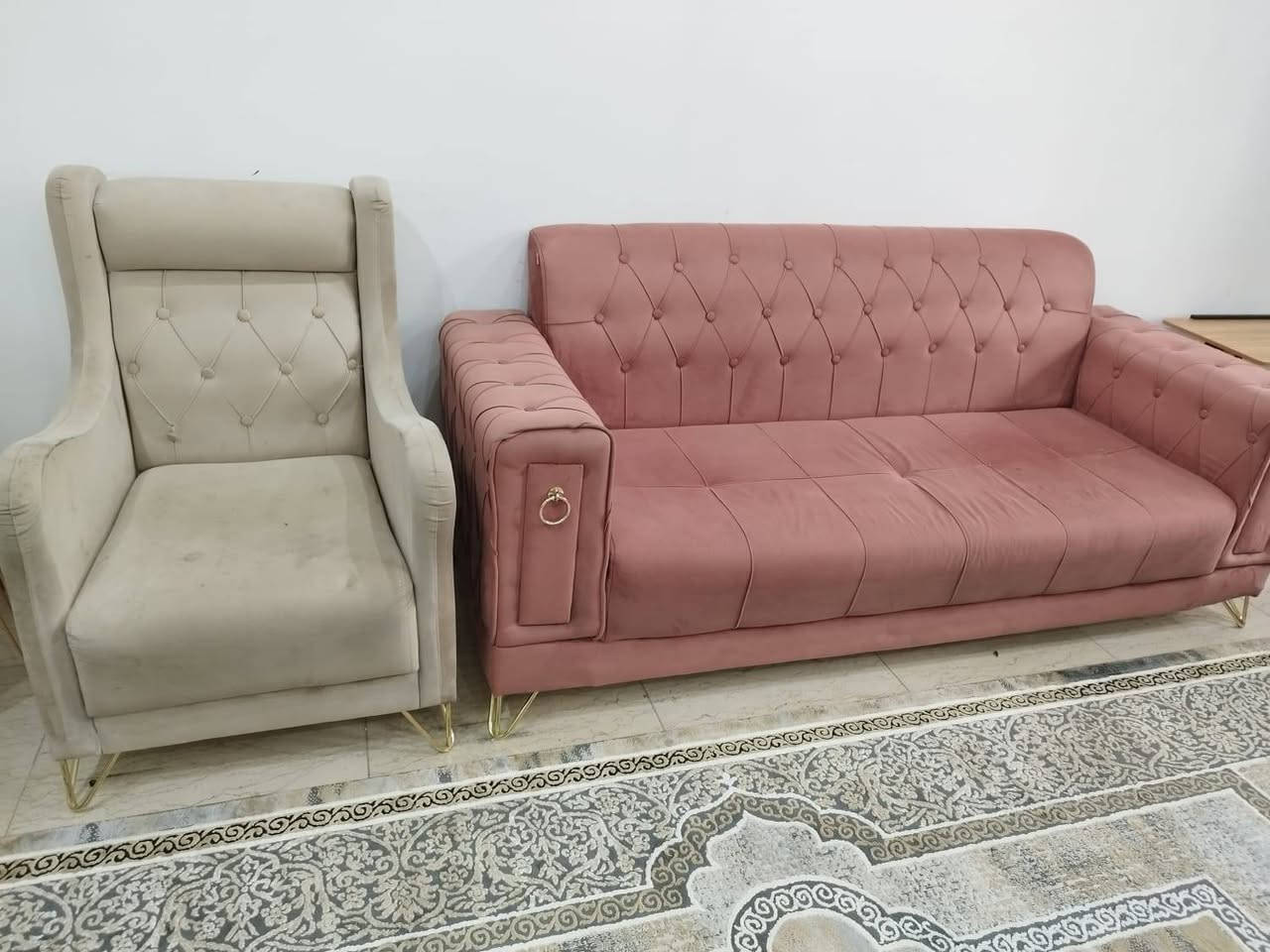 كنب • قابل تفاوض