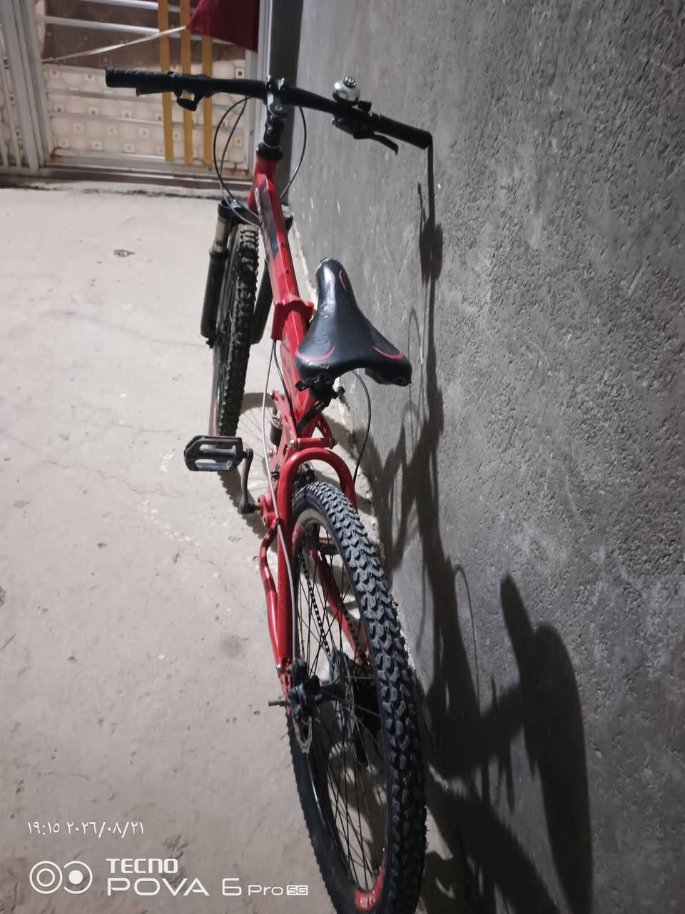 بايسكل جبلي نضيف كلش
@1.دبلات ورة وكدام جدد 
2.بايسكل يطبك طبكتين 
3.حجم 26 يحمل وزن اكثر م̷ـــِْن 80 كيلو 
4.تايرات اعراض اوو نضيفات 
5.بايسكل سبعه كير 
عوزة بس ابريك كدامي
ملاحضه أي شيء نقص ينزل م̷ـــِْن سعرة هوة نضيف كلش مابيه نقص 
رقمي اوو تجي خاص    ***********
