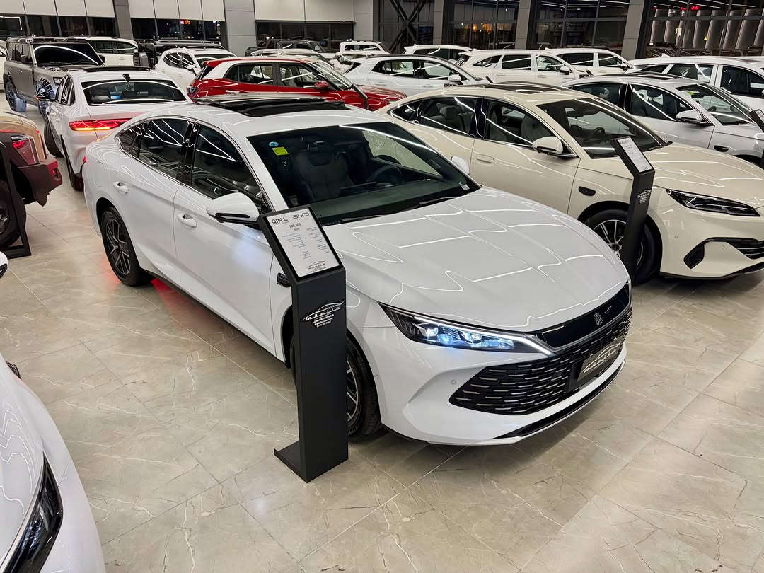 🔥باتری گەورە و پانۆراما و سفر کیلۆمەتر🔥
BYD Qin L Flagship
‎ بی وای دی چین ئێڵ
‎‏‎مۆدێل ٢٠٢٥ مکینە ١.٥ باتری ١٢٠ کم ‎ 
‎ ‏‎شحن+کارەبا+بەنزین
‎١٦٠٠ کیلۆمەتر بە تەنها یەک تەنکی بەنزین 

‎‏‎مواصفات فول، پانۆراما، کوشن کارەبا ،١٣ کامێرا، داشکام ڕیکۆرد، ئۆتۆ پارک ، ڕاداری خەتی جادە، ڕاداری تحدید سرعە،بەصمە، کارت، شاشە گەورە ،کامل حساس، سوکان ڤۆلیۆم، ویلکرۆم ١٧، ئیشارەتی سەر ئاوێنە، تبرید مرکزی، لایت زینۆن، بەگلایت لید، گێچ ئەلەکترۆنی،درایڤ مۆد، دوگمەی خلیسکان، ئەی بی ئێس، ١٠ ئەیرباگ.

‎کێبڵ شحنی بیلادی و کارد و فڵچەو و موادی پەنچەری لەگەڵدایە

‎بۆ زانینی نرخ کۆمێنتێک بەجێبهێڵە
‎لتفاصیل والسعر اکتبوا التعلیق

‎‏‎‏‎ پێشانگای ســـلـــێــــمـــانـــی ھەمیشە پێشەنگین 
‎‏‎معرض الســــلــیــمانـــیـــة ھو الافضل دائماً

‎‏‎بە داوای لێبوردنەوە شێوازی قیستمان نییە⚠️⚠️
‎‏‎نعتذر منکم لیس لدینا نظام الاقساط⚠️⚠️

‎‏‎📍العنوان: سلیمانیة -طریق کرکوک-نقلیات الرئیسی السلیمانیة - الرقم ١٢٨
‎‏‎📍ناونیشان: سلێمانی - تێرمیناڵی سەرەکی سلێمانی- ژمارە١٢٨

***********☎️

#BYD #QinL #BYDQINL #SlemaniAuto
