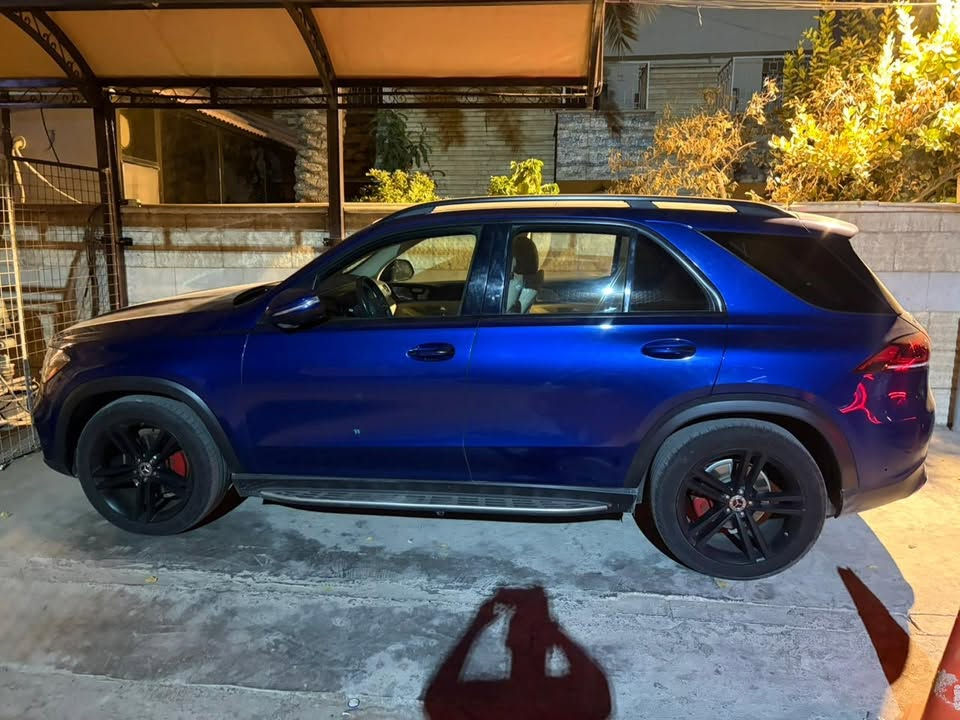 السلام عليكم Gle 350 
محرك 4 سلندر 
موديل 2020 
ماشية 30 الف 
وارد أمريكي حادث دعامية خلفية شي بسيط من صندوق بدون دواخل بدون ايرباك 
مكان سيارة بغداد 
السعر 35 $ 
هاتف ***********

