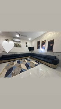 من رخصة الادمن تخم ديوان ١٣ مقعد متلكه هيج سعر ٣٥٠ وبي مجال ٠٧٧٦٤٠٤١٨٩...