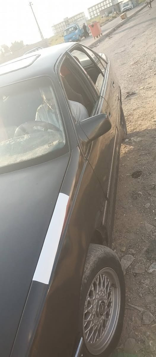 ابيها اوميكا للبيع موديل 92 مشورع وطني سنويها بعدها مخلصانه سياره ميكانيك كير كهربئيات كلها مابيها عيب محرك وكير شرط صدر حلوه مانقصها درهم ماتخلي عليها مال بيت السياره لا كن الغرظ الاحجه صحبها نزلها يبيعها فقط نغدي بدون مراوس اخوان ابد مايروس محتاج افلوس السعر 27 بلاش ماكو هيج بسوك   مكانها الحويجه رقم المبايل ***********
