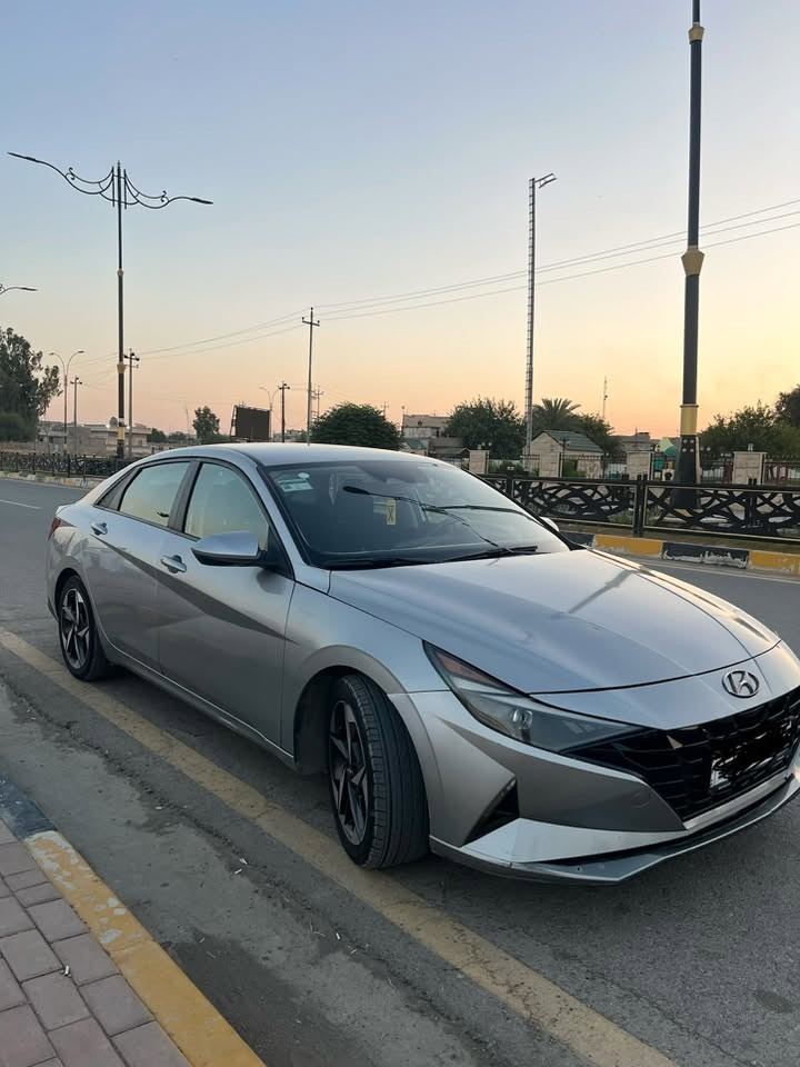 النترا 2023
محرك دوش
كير CVT
بصمة تشغيل عن بعد
صندوق ذكي
لون رصاصي
رادارات نقطة عمياء( Blind-Spot Safety)
قيادة ذاتية (Driver Assistance)
مثبت سرعة
رادار أمامي للتصادم (Forward Safety)
رادار ركن السيارة (Parking Safety)
تحكمات كاملة من الستيرن.
توقف اوتماتيكي (Auto-Hold)
فتحة USB + بلوتوث + شاشة وسطية
إيرباگز (Airbags)شرط 
ثلاث أنظمة قيادة
تدفئة كشنات امامية
⚠️ الملاحظات: 
حادثها الجاملق الأمامي
الباب الأمامي اليمين قطعة معجون والبونيد تعديل بارد
بدون دواخل
ماشية 150 كلم
سنوية باسمي وشرط التحويل 2025
السعر 138 ومجال بسيط
تواصل واتساب أو اتصال ‏‪***********‬‏
موصل
