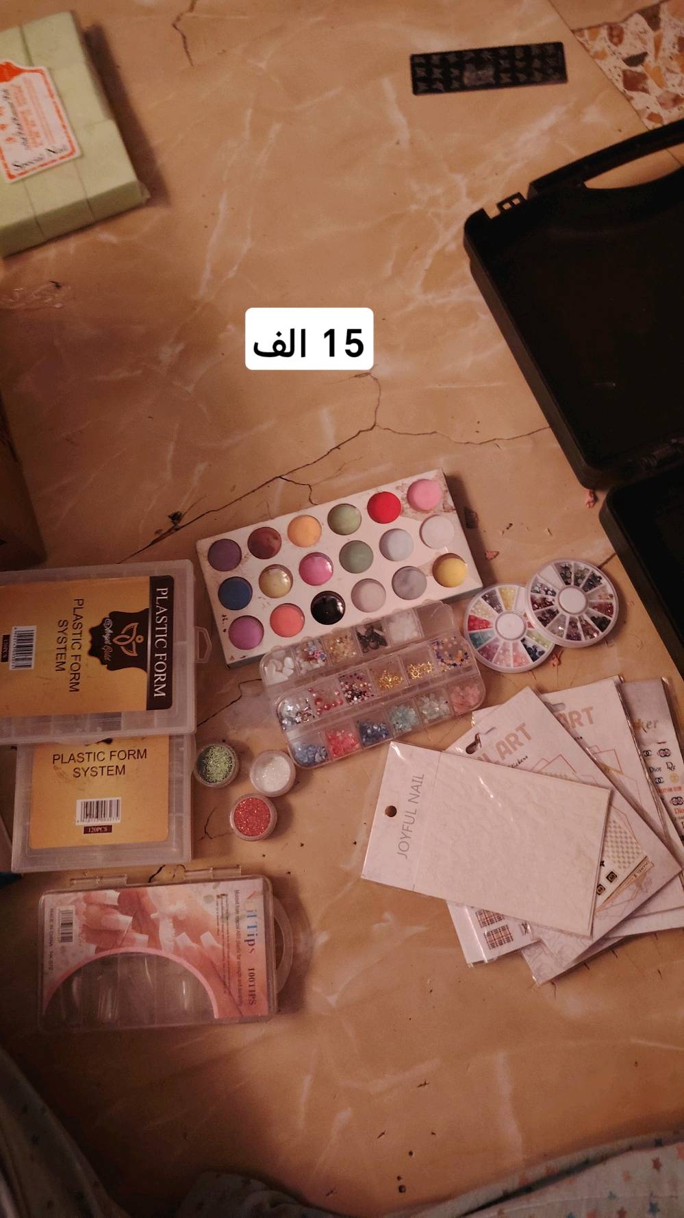 غراض صالون مستخدمات انظاف مثل ما موضح بل  جهازمكينه وشم +جهاز تاتو +أجهزه اكرلك +بوستيجات 