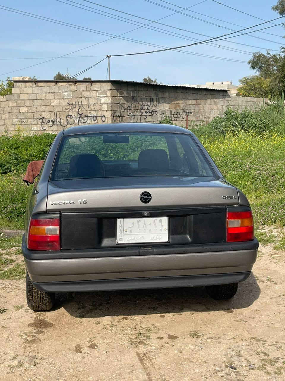 فكترا للبيع موديل 92 سنويا 2029 
صبغ عام طخم نضيف حداديه كامله 
محرك كير نضيف مكان الموصل حي الميثاق استفسار ***********
