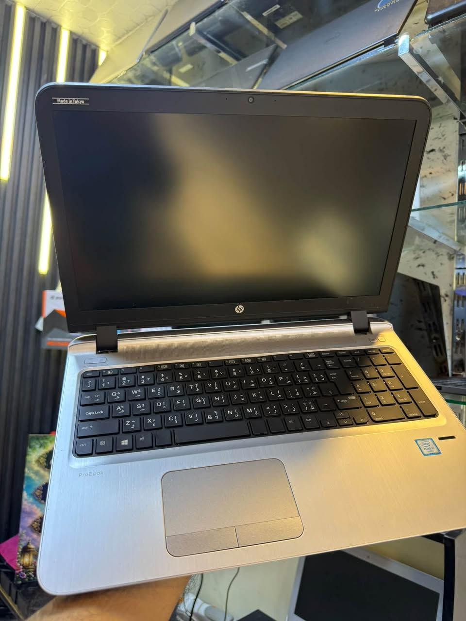 عرض خاص السعر 235 الف فقط 
HP - PROBOOK
COR I 5 -G6
RAM 8 
ذاكرة 256 SSD 
حجم 15.6
كيبورد عربي إنكليزي 
الباتري ممتاز 
جاهز البرامج والوندوز وبرامج الدراسة 
يحتوي على CD
منافذ USB
منفذ LAL
منفذ HD
نظافة اكثر من 95‎%‎
مكتب البرشا للحاسبات ***********
