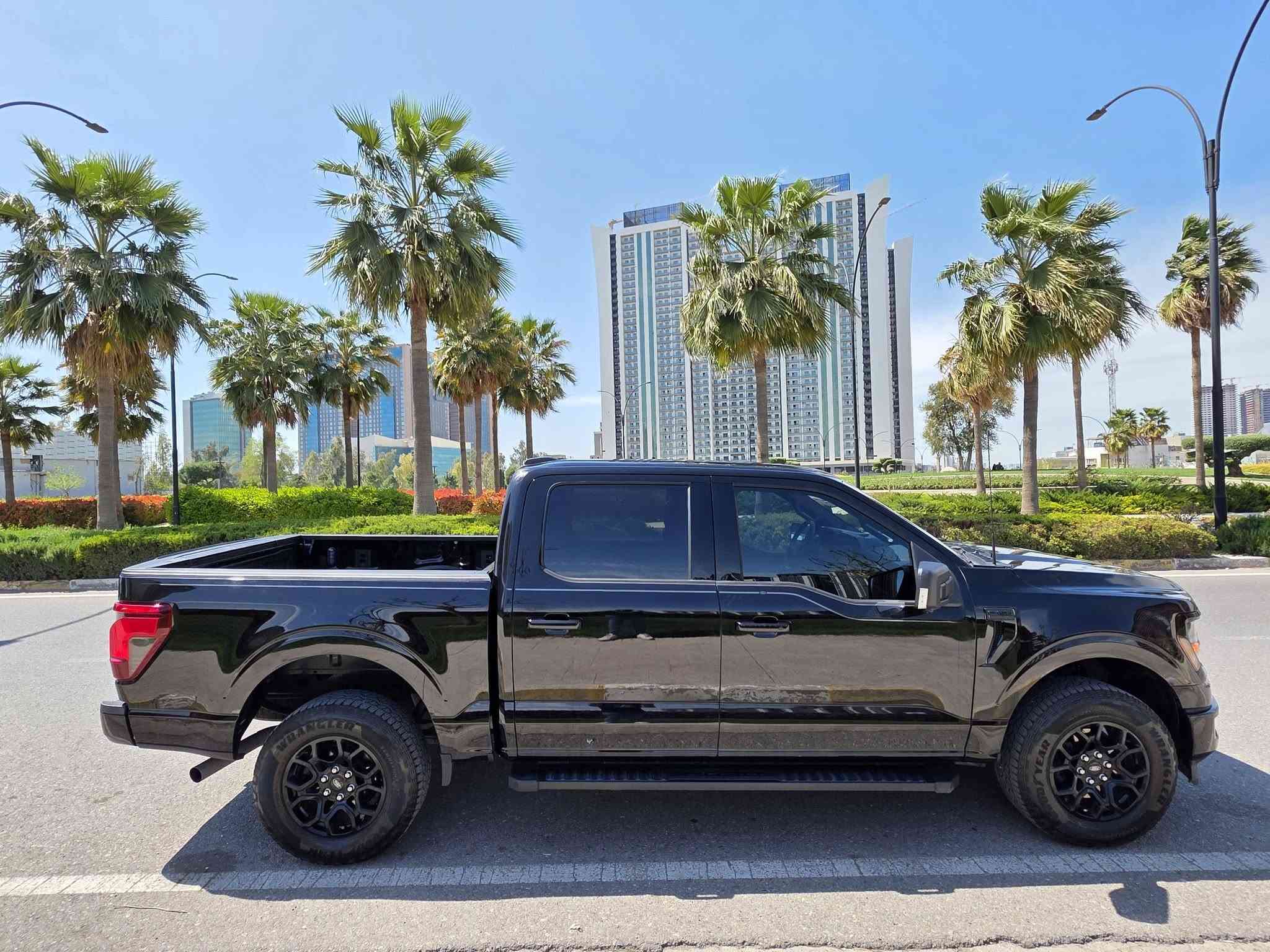 #f150للبيع
2024 XlT (fx4)
V6 3.5 turbo 

السعر: 355$$ 

ماشيه: 14000 mi
دبل أكسل(4x4)
قفل اكسل
٦ سلندر
كيجات دجتال
كشنات امامي هيتر
كشنات امامي تحكم كهرباء
سلم خلفي
كير طرح
كير ١٠ نمر
شاشة جبيرة
كاميرات ٣٦٠ درجة 
حساسات امامي خلفي
اشاير بل مري
نقطة عمياء
تشغيل عن بعد 
رادار امامي+ خلفي
مرايات هيتر 
باب طويل بدي قصير (المرغوب)
كير و محرك و أكسل حدادية كلة بشرط

 ٢ جاملغ امامي صبغ
بدون ارباك بدون دواخل بدون شاصي

مكان سيارة أربيل
للاستفسار: ***********
فقط بيع بدون مراوس
