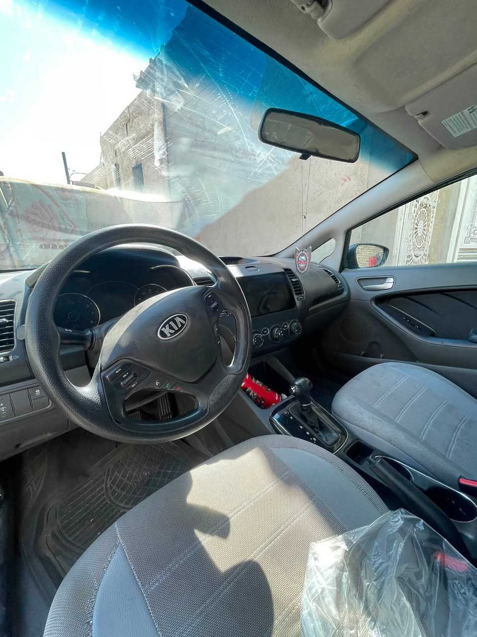 السلام عليكم
كيا فورتي ٢٠١٧ وارد امريكي مكينة دوش ٢٠٠٠ المرغوب
بيع او مراوس 

حادث السيارة موضح بالسونار 

السيارة ماشية ١١٠ الف 

السيارة بيهة مشكلة بالكومبريسر مال تبريد ينزل من سعر السيارة 

السيارة ماناقصهة بعد اي شي شغل واطلع

رقم اربيل تريد تحويل تريد وكالة اني جاهز 

السعر ١٠٤ 

المكان بغداد

***********
