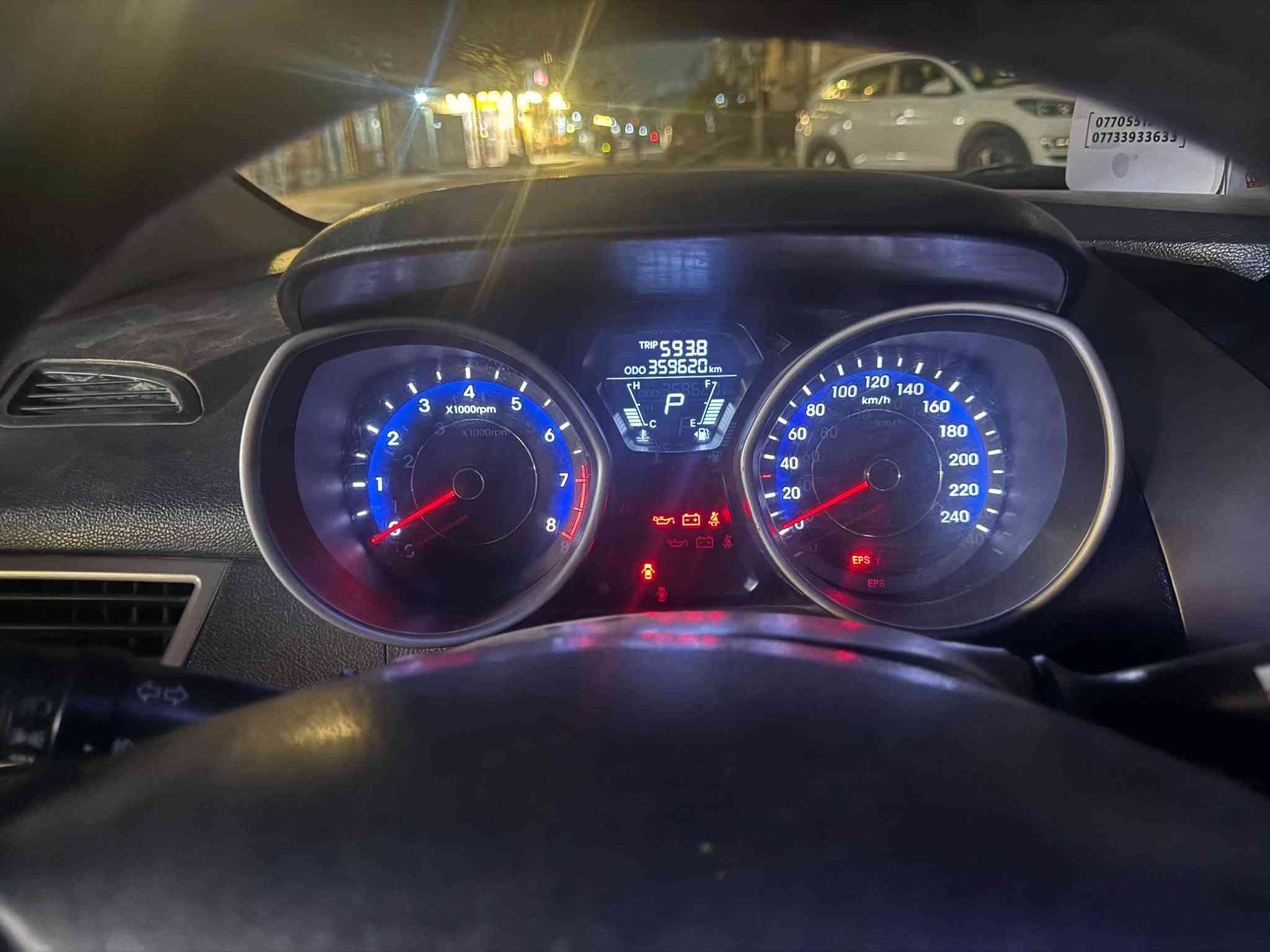النترا ٢٠١٢ • مكينة ١٦٠٠ • رقم واسط