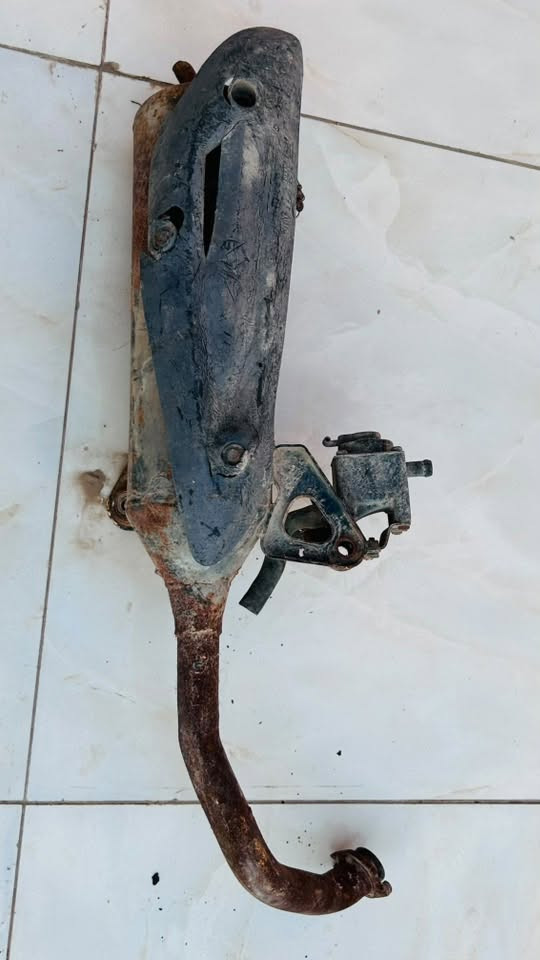 أغراض دراجه فراشه للبيع
شاصي جديد 
مكينه شغاله شرط 
دبلات شرط الفحص 
ويال عدد 3
تانكي بانزين جديد 
شيال مكينه 
صالنصه جديده
بنز ويل امامي 
للاستفسار 
واتساب أو الاتصال ***********
