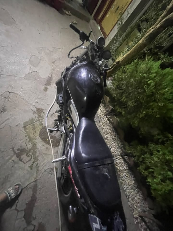 دراجه بانده نضفيه للبيع فقط سلف تصلحو ما يكلف شلعه خير من الله معدل فول محرك400cc *********** ccبي واتساب او اتصال
