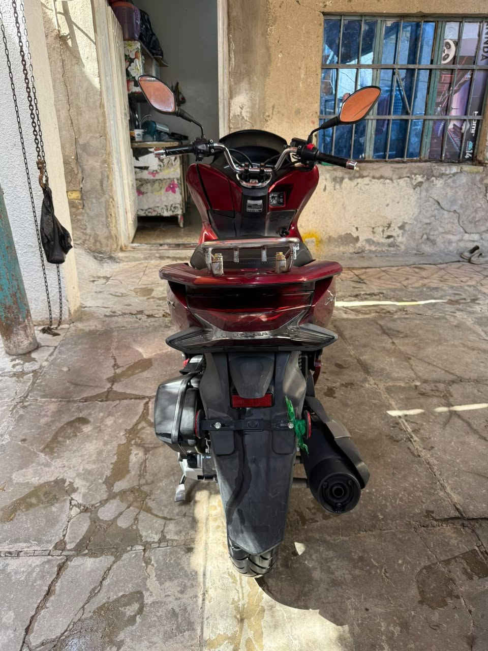 سلام عليكم بي سي اكس جيل 3 مكينه جديده لا تنقيص لا تبخير لا صوت  مكفوله مابيها نواقص جيب فيتر وتعال افحص مال بيت دراجه استخدام شخصي حساسات معروفه كهربائيات كلها شغاله اي نقص مابيها دراجه تاير الخلفي جديد قبل 10 ايام شديته دهن مكينه مي اخضر اصلي
 دهن اكسل مداريها اكثر من روحي فقط كفراتها بيها شخوط الباقي مكفول وين معيجبك انكر سلف وطلع شرط تشغيله نص نكره اي وقت بانزين كله محسن 
مكاني بغداد الحسينيه *********** 
سعر 2100 وبيها مجال حك جيه
