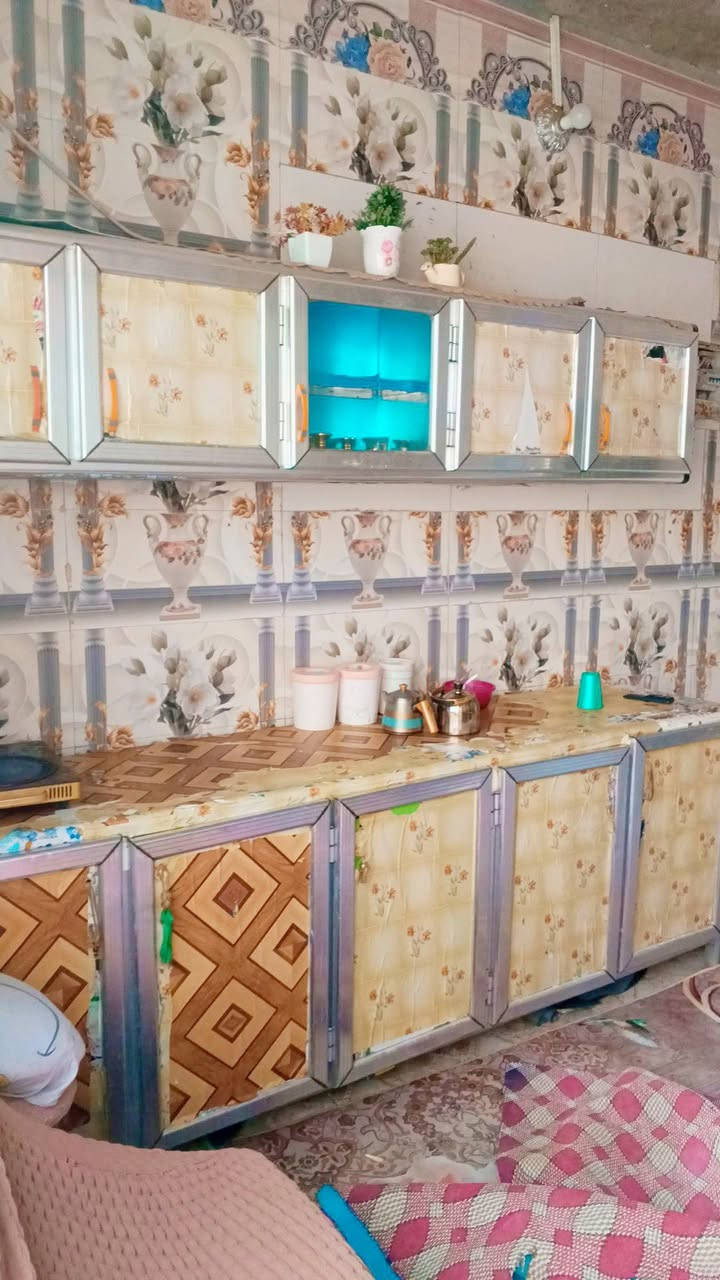 يا الله بيت للبيع 200م 🏠 
3غرف نوم🛌 
طابو زراعي سند 25📋  
بي قرار محكمة 
سعر 35💲💵 مجال
 
بناء بلوك صب كونكريت 
 
خدمات كامله
 مدرسه اهليه او حكوميه 🏙

🧭العنوان نجف الاشرف مقابل قرية الغدير الاولى شارع الصب عمود 270

☎️
((***********))
