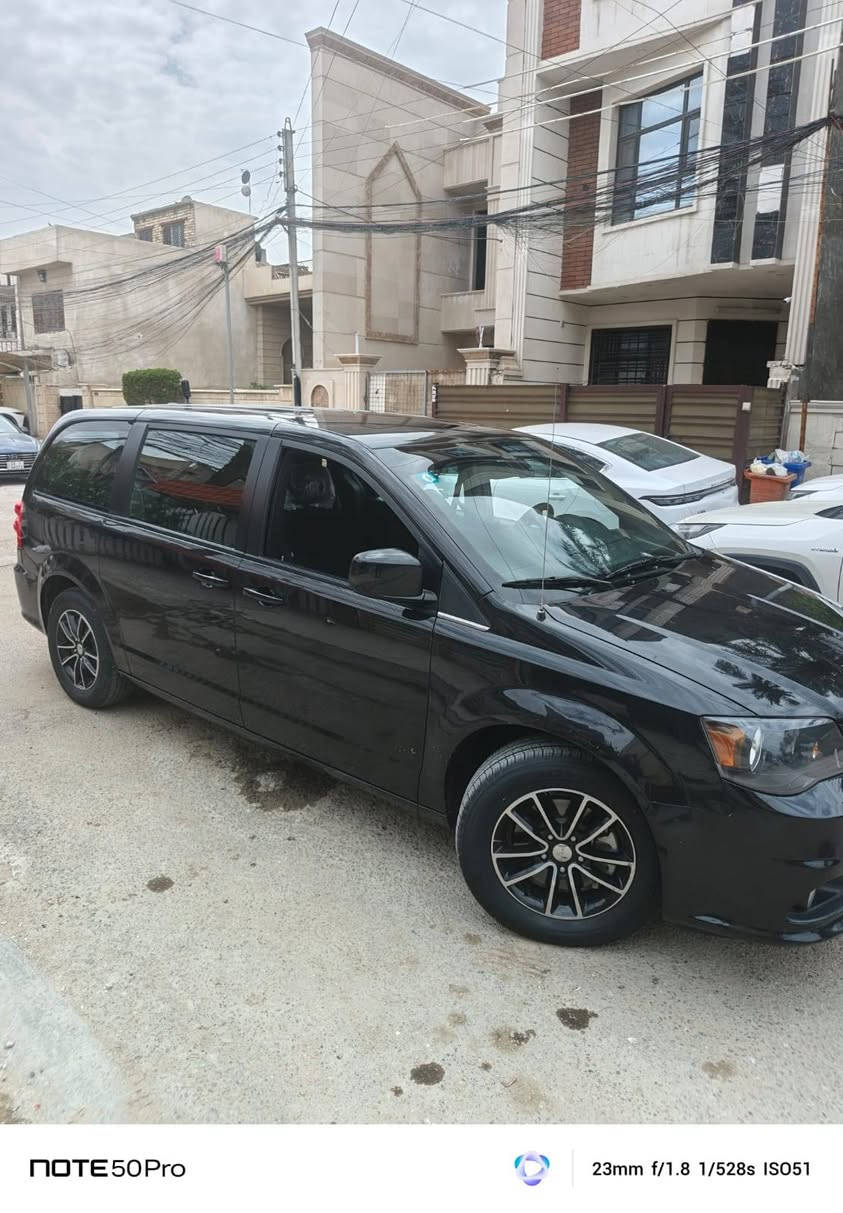 دودج كارافان • ٢٠١٨ • ٦٤٠٠٠ ميل