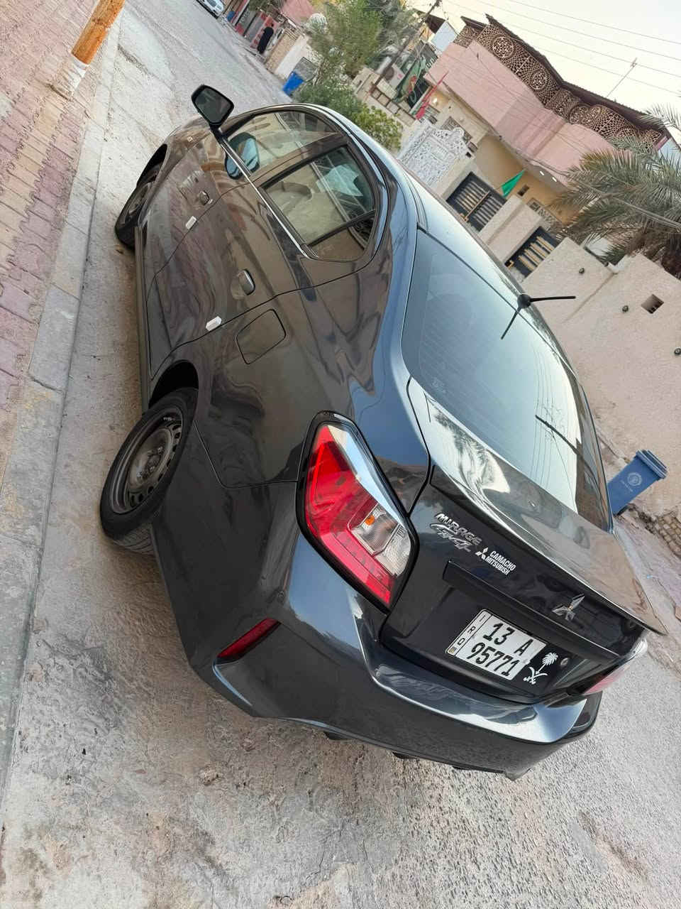السلام عليكم
ميتسبوشي ميراج 

مديل 2024وارد امريكي 

موصفاته كامره 

ورادار امامي 

ومثبت سرعه 

مانع انصدام 

مري كهرباء 

حادثه مثل ما موضح بالصور وبيها بارد بسيط بالجاملغ الخلفي 

السياره مابيها صبغ فقط بارد 

رقم ميسان معوقين مكانها ميسان

السعر 95وبيها مجال 

***********
