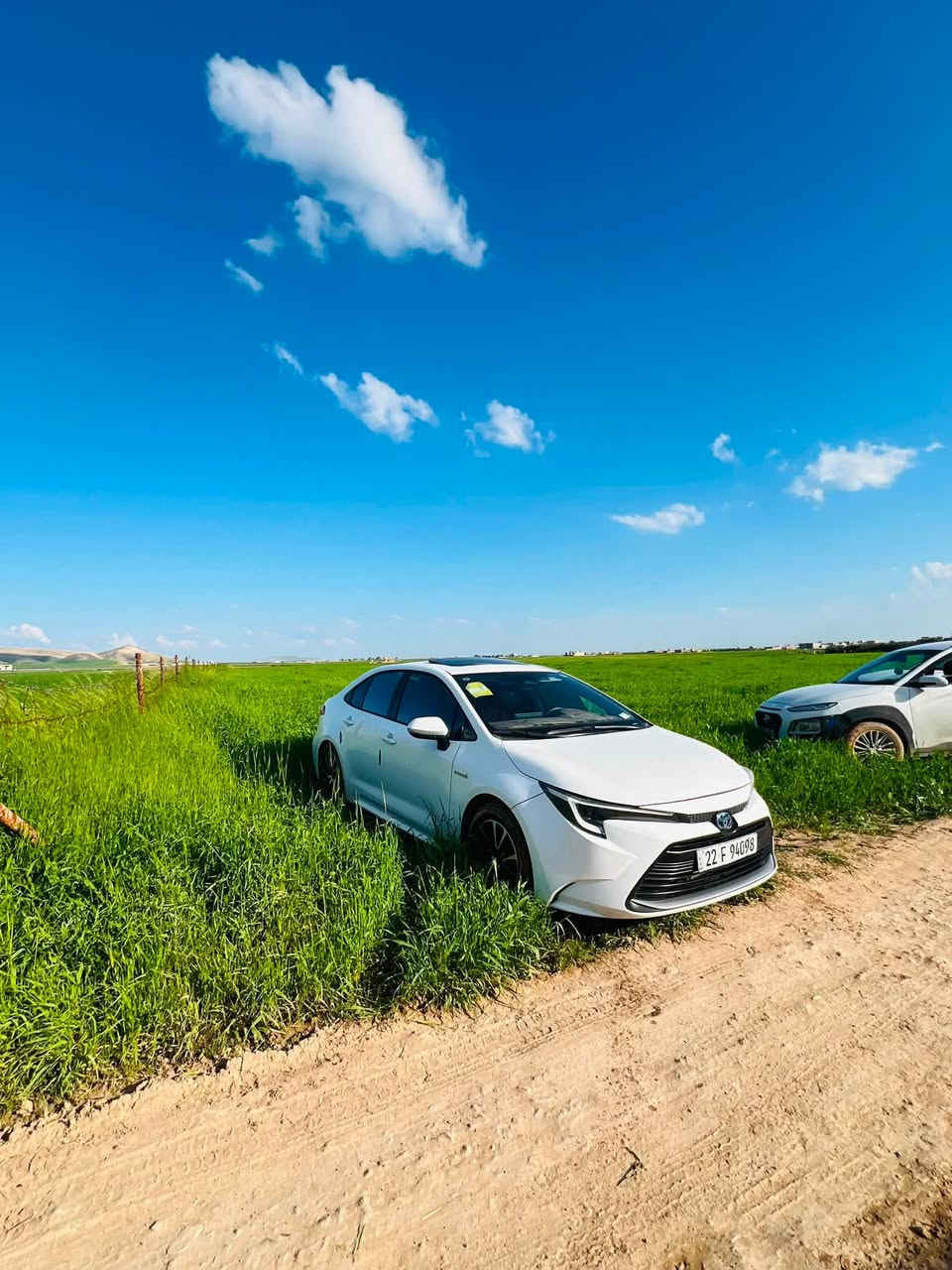🚗🔥 تويوتا كورولا ليفين هايبرد 2024 للبيع 🔥🚗
رقم اربيل
🇨🇳 تجميع الصين | Hybrid

🔹 المواصفات:
• موديل 2024
• محرك هايبرد اقتصادي
• ناقل حركة أوتوماتيك
• تشغيل بصمة
• تشغيل زر Push Start
• دخول ذكي Smart Entry
• شاشة وسطية
• كاميرا خلفية
• حساسات ركن
• مثبت سرعة
• تحكم بالمقود
• تحكم كهربائي بالنوافذ والمرايا
• تكييف أوتوماتيك
• مقاعد مريحة وداخلية مرتبة
• إضاءة LED
• أنظمة أمان متعددة
• ABS + EBD
• مانع انزلاق وثبات إلكتروني
• وسائد هوائية
• صرفية وقود ممتازة جداً
•داخل احمر

✨ السيارة نظيفة ومرتبة وجاهزة بيها فقط ربع بونيد صبغ بدون دواخل  بدون ايرباك

📍 الموقع: [موصل]
💰 السعر: [خاص]
📞 الاتصال: [*********** او***********].

