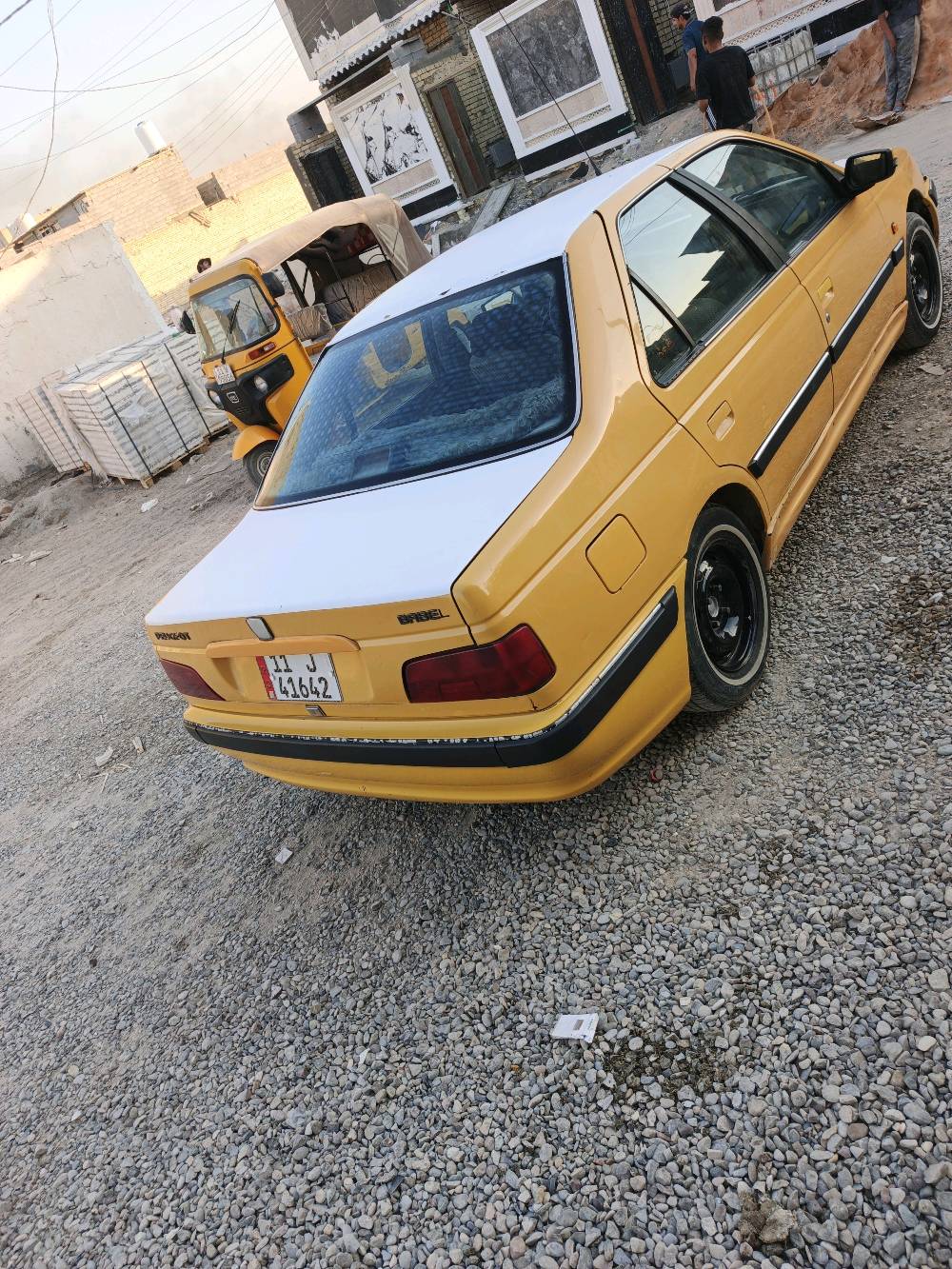 بيجو بارص أخو سياره مال بيت ما مشتغله تكسي  ***********