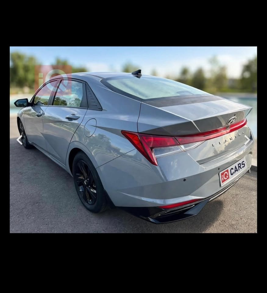 سلام عليكم النترا مكينه 2000 دوش سياره كلش جديده لون سمنتي سياره وارد كندي يعني نضيفه لبعد حدود
تحكم ستيرن 
قياده ذاتيه 
شاشه 
اندرويد 
تحكم قياده 
تدفئه كشنات 
بصمه سياره فول واحد عل واحد 
سعرها 138
*********** واتساب شريحه حاضر
