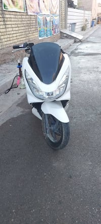 PCX • الجيل الثاني • طافيه