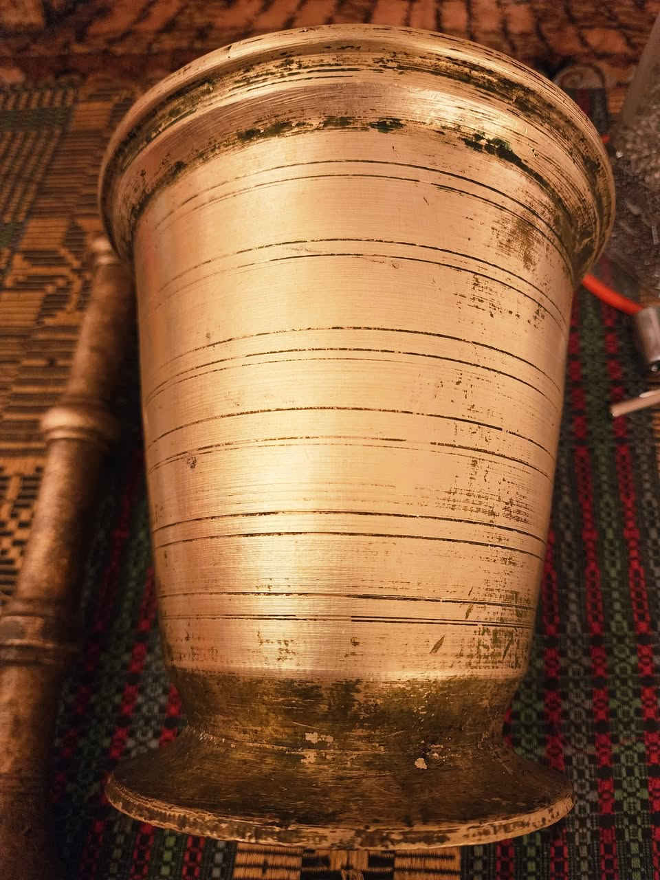 هاون بغدادي ارتفاع 19 نضيف وبدون اي عيب يحتاج فقط تنضيف للاستفسار خاص ويوجد توصيل ***********
