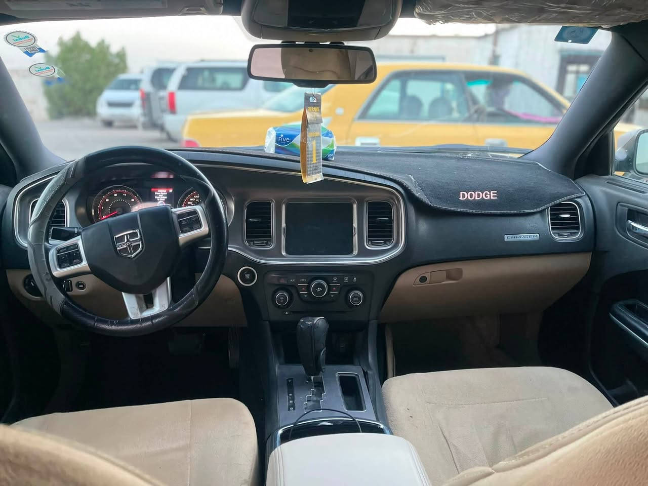 السلام عليكم جاجر ٢٠١١حلوم مرتبه مكينه وكير خير من الله السعر ١٢٠وبيهه مجال قليل باقي التفاصيل خاص ***********@إشارة
