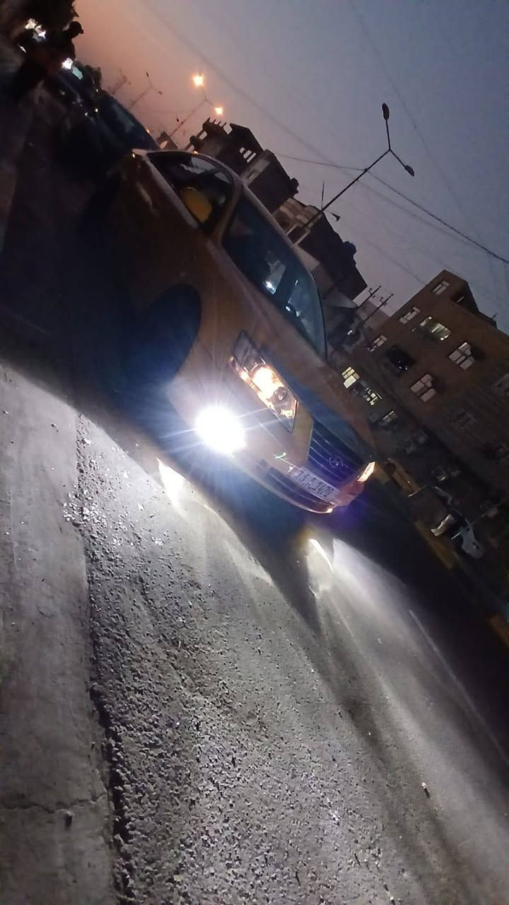 سوناتا موديل 2010للبيع السياره جاهزه مجهزه مكينه 4سلندر كير ومكينه وصدر تخم تاير مكفول السياره  مكفوله من الكص فقط يرادلهة صبغه جديده مكانهة بغداد السعر 72وبيه مجال للشراي هيئه مصفره وغرامات مصفره ***********
