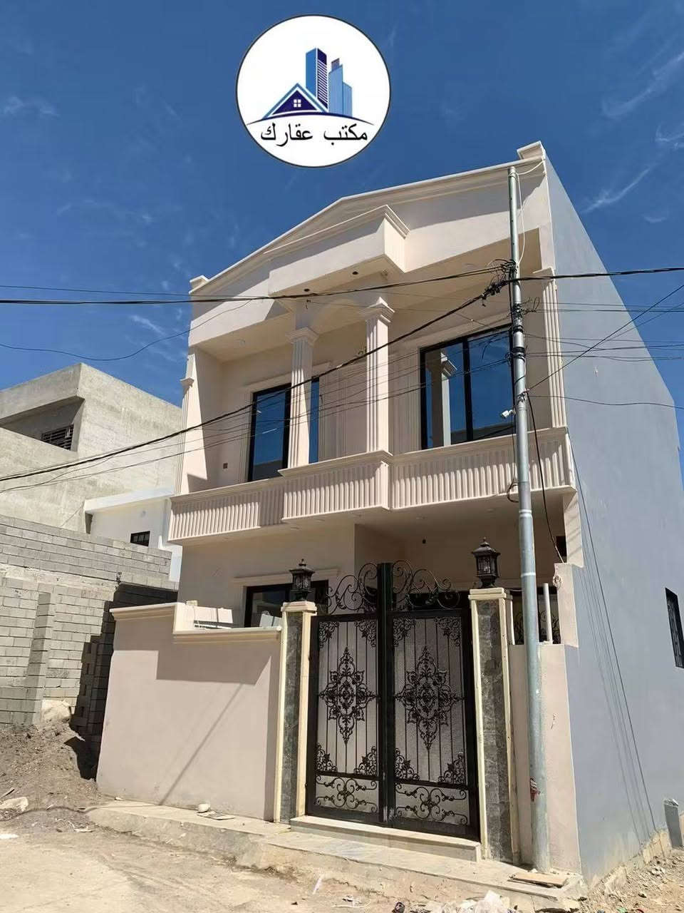 🏠 دار للبيع – موصل / حي الملايين الثانية
📍 الموقع: حي الملايين الثانية – مجمع الملك
📜 : زراعي حق التصرف – سند 25
📐 المساحة: 100 م²
🏢 طابقين

🔹 الطابق الأول:
• غرفة نوم
• هول واستقبال
• صحيات داخلية وخارجية

🔹 الطابق الثاني:
• غرفتين نوم
• خدمات

💧 ماء
⚡ كهرباء
🛣️ شارع

📞 للاستفسار أكثر الاتصال على:
***********
***********

نص مكتوب في الصور:
- مكتب عقارك