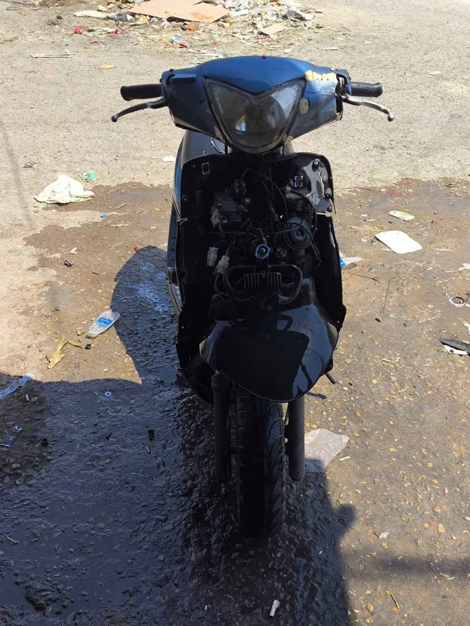 دراجه كامكو في تو دراجه نضيفه و عوزها ترتيب الدراجه مبدل بيها زنجيل للأستفسار اكثر خاص او اتصال ***********

