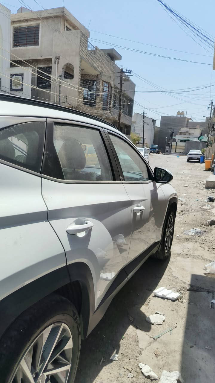 السلام عليكم
توسان للبيع موديل 2023 

فول مواصفات 

بانوراما 

و السياره مكفوله 

و السياره احلى من الي بالصوره 

والتبريد ثلاجه

السعر 200 وبيها مجال 

العنوان بغداد الاعظميه سبع ابكار
للاستفسار 
***********
