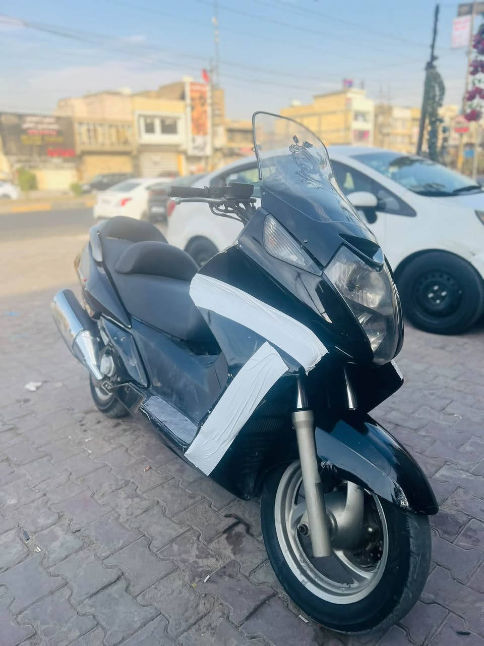 السلام عليكم شبابنة سلفر ونج مكينة 600 الدراجة مكينتها خرسة بيها نواقص بسيطة دسكات بريك وكلج الخلفي يرادلة ادامة الدراجة يرادلها ترتيب تايراتها جدد الدراجة بكل وقت نكرة مكاني بغداد مدينة الصدر السعر خاص وتدلل ***********
