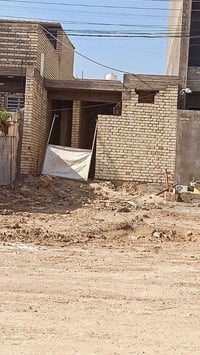 هيكل مية متر طابق واحد على شارع حمورابي مباشرتا رقم القطعة 8480 مسحوبل...