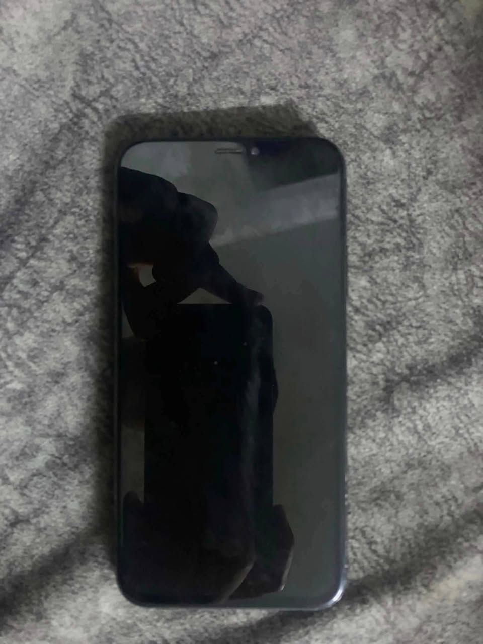 سلام عليكم ايفون اكس جهاز مبدل شاشة وبيها فطر مامبين بل صوره  وبطارية نظيف ميصرف شحن مكان بغداد الجديدة توصيل ماعندي ذاكره 64 
بوبجي 60فريم 
كامرات تجننن بختصار ويه التليفون لاسق ضد الكسر وكڨر فقط 
سعر 80الف توصيل ماعندي مكاني بغداد الجديدة توصيل ماعندي هاد رقمي ***********
