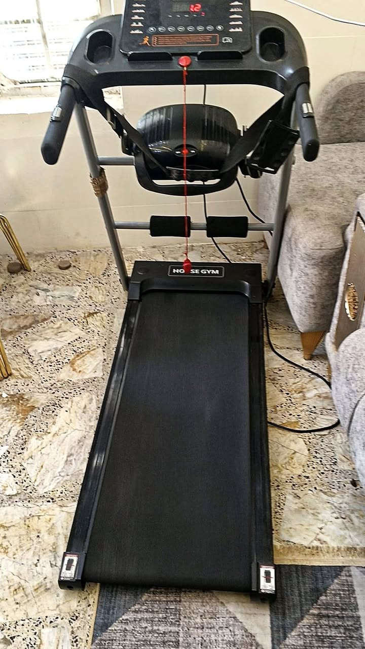جهاز جري يتحمل 120 كيلو + جهاز تكسير الدهون مدمج نظيف وشغال سعره 150 الف
واتساب ***********
