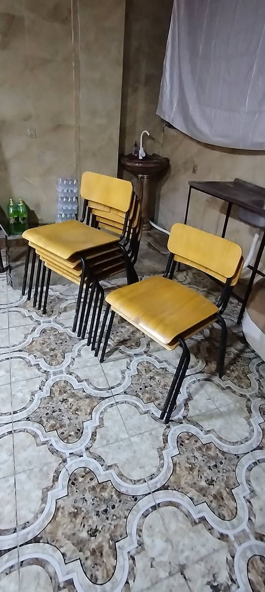 معدات محل • موقد إيطالي • طاولات وكراسي