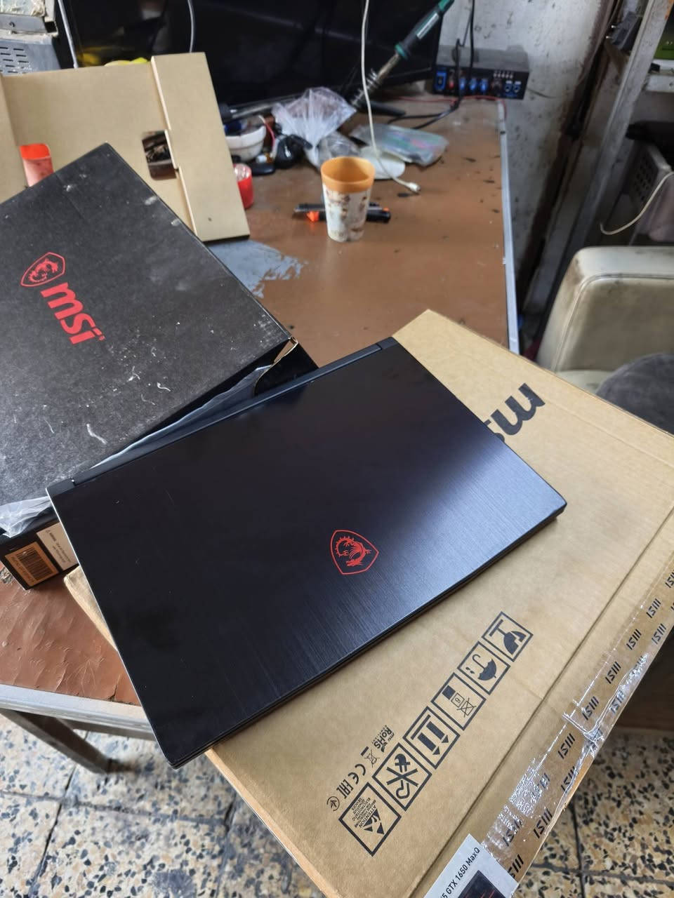 لابتوب MSI GF63 THIN 10SC
⚜️ المواصفات:
⚜️ المعالج: Core i5 — الجيل العاشر — فئة H (10500H)
⚜️ الرام: 8 كيكا DDR4
⚜️ الهارد: 256 كيكا SSD M.2
هارد ثاني 1000g hdd
⚜️ كرت شاشة خارجي: NVIDIA GeForce GTX 1650 Max-Q
⚜️ حجم الشاشة: 15.6″ — دقّة FHD (1920×1080)
بغداد حي الجهاد توصيل ماعندي سعرها 585 الف ***********
