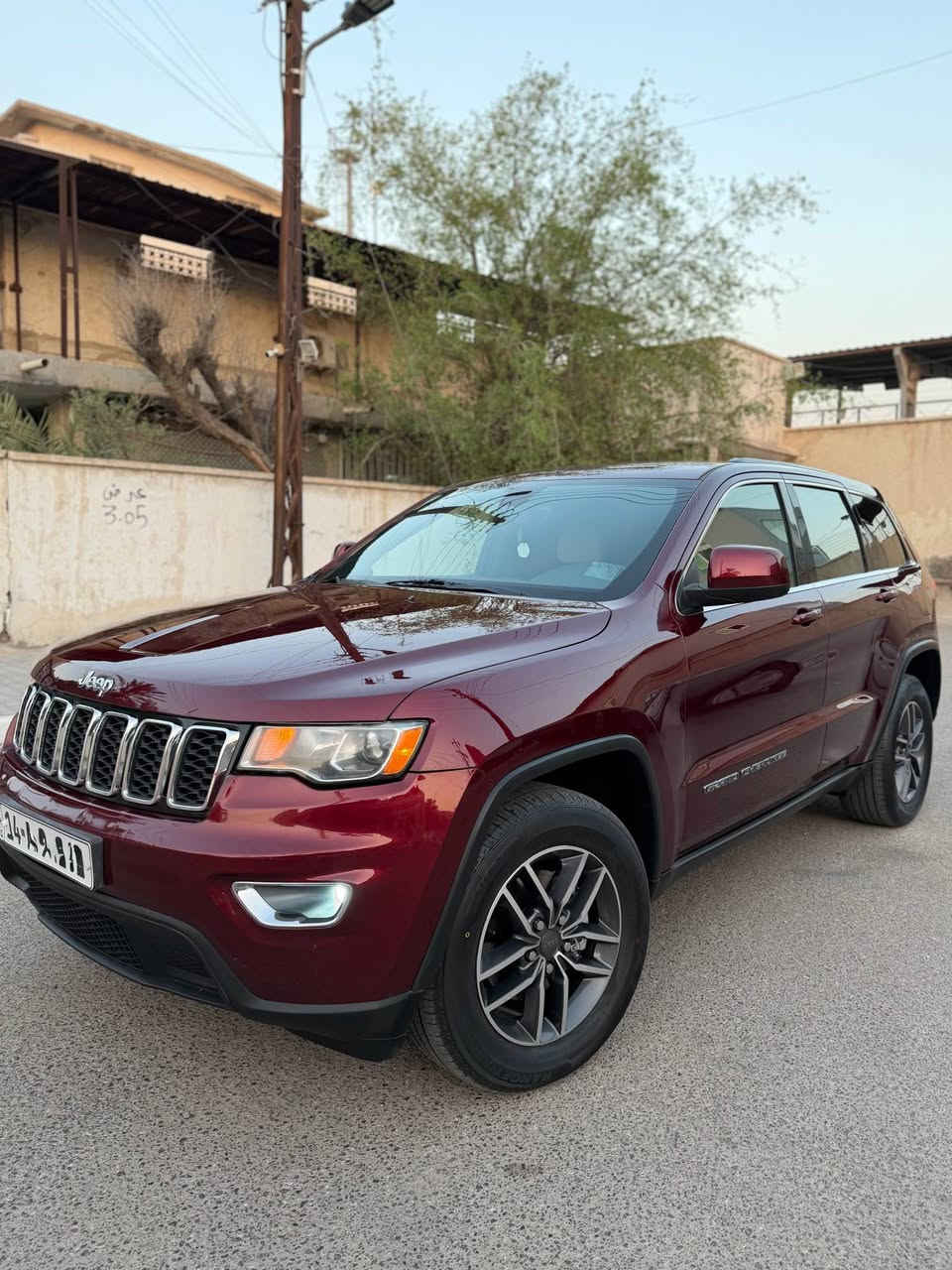 سلام عليكم جيب لاريدو مديل 2017 اصل وارد امريكي طابه تقرير تعمل وتسير البدي كفاله عامه حته دعاميات ماعده بارد بسيط PDR مكينه وكير حداده واكسل  وتبريد مكفولات 
مكينه 3600 بلاديه ما مفتوحه تو ويل السياره جاهزه بدون نقص
ماشيه 100 الف حقيقي السياره رقم بصره الجديد هزه جديده
سنويه جديده شرط التحويل 
مكاني بصره 📍
السعر 195$
***********📞 البصرة, العراق
