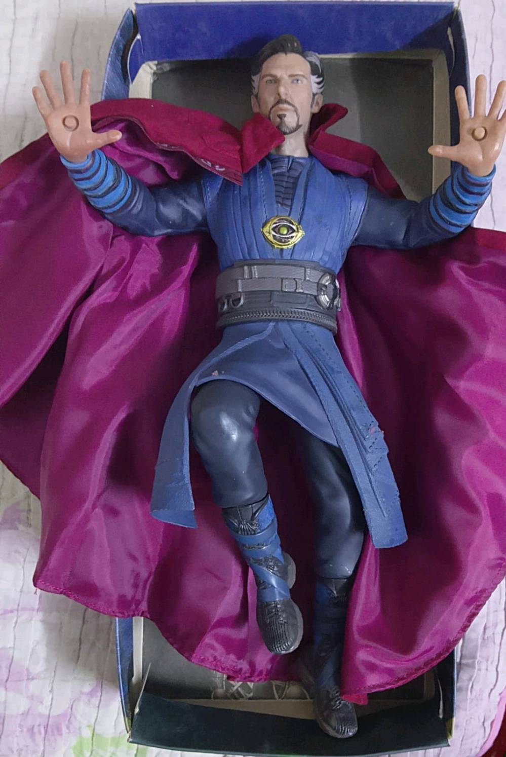 مجسم دكتور سترينج Doctor Strange قياس   30cmكوالتي عالي ودقه رائعه وطبيعيه الكوالتي فول فول 
لمحبين اقناء المجسمات الاصليه وذات المتانه العاليه 
مجسم عالي الدقه والكوالتي يحجي رايده ب85مع هديه كره قدم غير مستخدم اذا تحب تقتني تفضل خاص