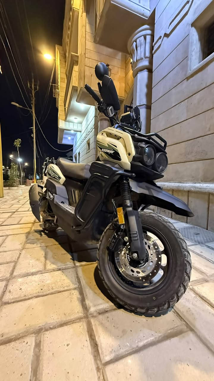 دراجة للبيع Keeway 170cc.
المحرك 170cc، نظيف وشغله ممتاز، والكاربريتر نظيف والدراجة تشغيلها مرتب. ماشية فقط 11 ألف كم.

الكشر نظيف جداً ومرتبة وما بيها شخطات أو ضربات، وحالتها تبين بالفحص والتجربة.

الدراجة بعدها بضمان شركة عجلة الخليج، 

العيب الوحيد: الإشارة الخلفية بيها كسر ، غير هذا الدراجة ما بيها شي يُذكر.

رقم أربيل
الدراجة باسمي
تحويل ثاني يوم
فحص وتجربة للجادين

📞 ***********

السعر: مليونين و250 الف دينار
