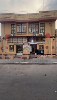 القبلة حي الشهداء • ١٠٨م • شارع ٢٠م