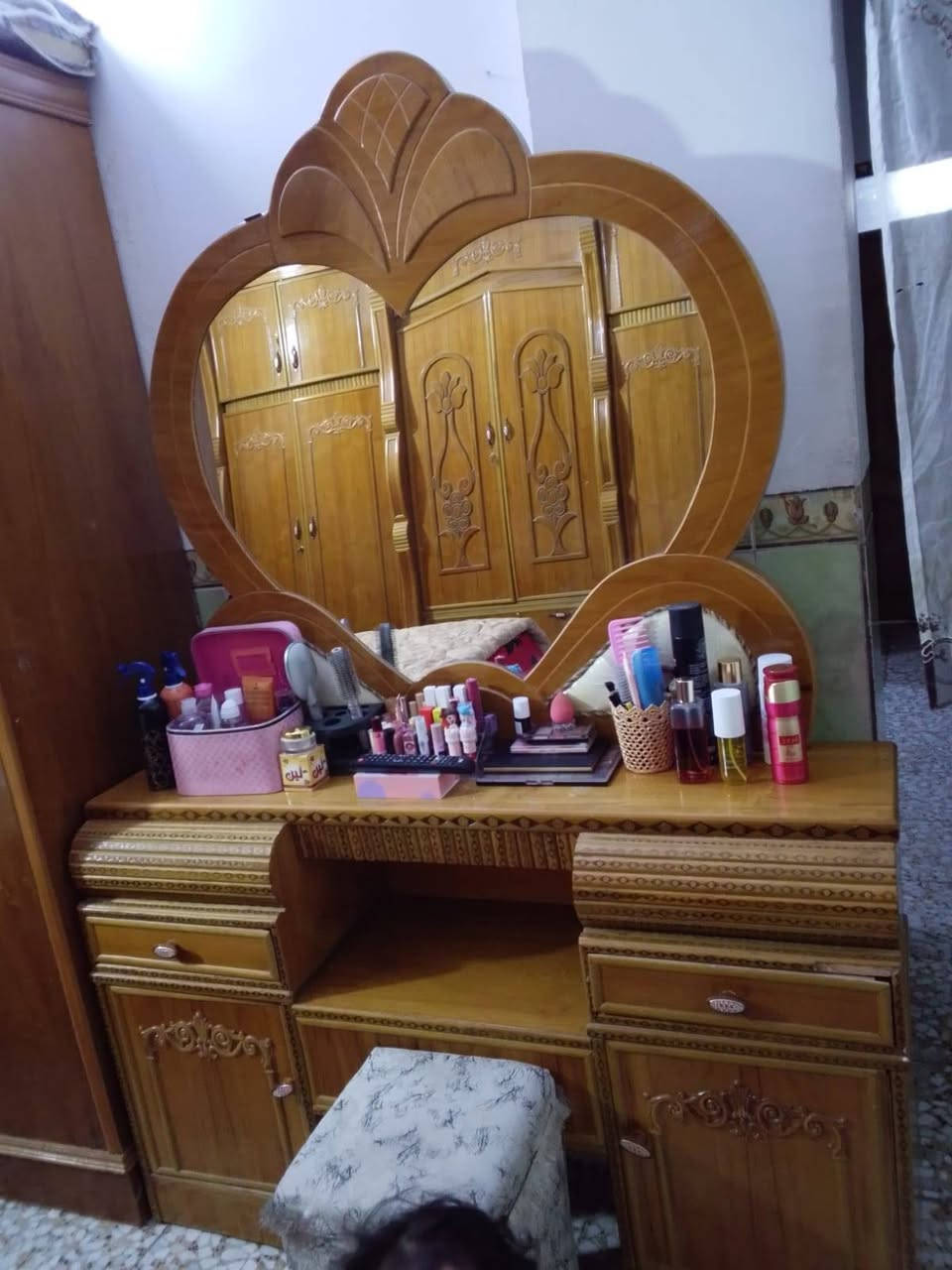 سلام عليكم غرفه لبيع كلشي واضع بلفيديو مكان كربلاء لروضتين سعر مليون
